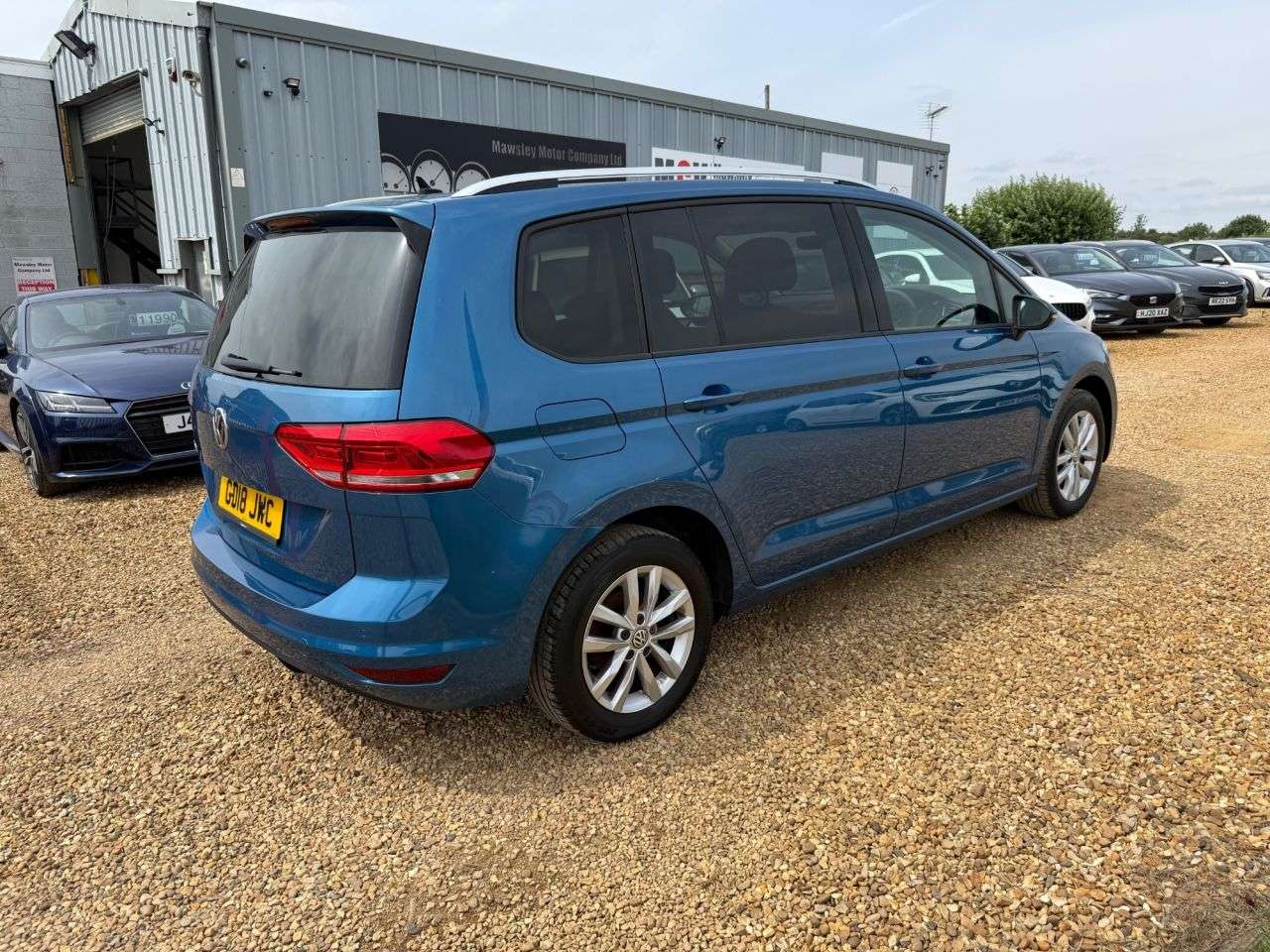 A 2018 VOLKSWAGEN TOURAN 1.6 TDI SE Family MPV 5dr Diesel Manual Euro 6 (s/s) (115 ps) A 2018 VOLKSWAGEN TOURAN 1.6 TDI SE Family MPV 5dr Diesel Manual Euro 6 (s/s) (115 ps)