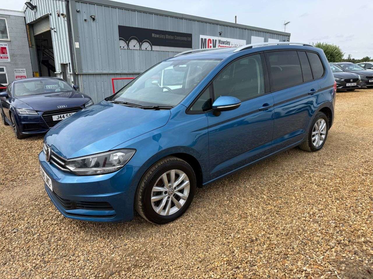 A 2018 VOLKSWAGEN TOURAN 1.6 TDI SE Family MPV 5dr Diesel Manual Euro 6 (s/s) (115 ps) A 2018 VOLKSWAGEN TOURAN 1.6 TDI SE Family MPV 5dr Diesel Manual Euro 6 (s/s) (115 ps)