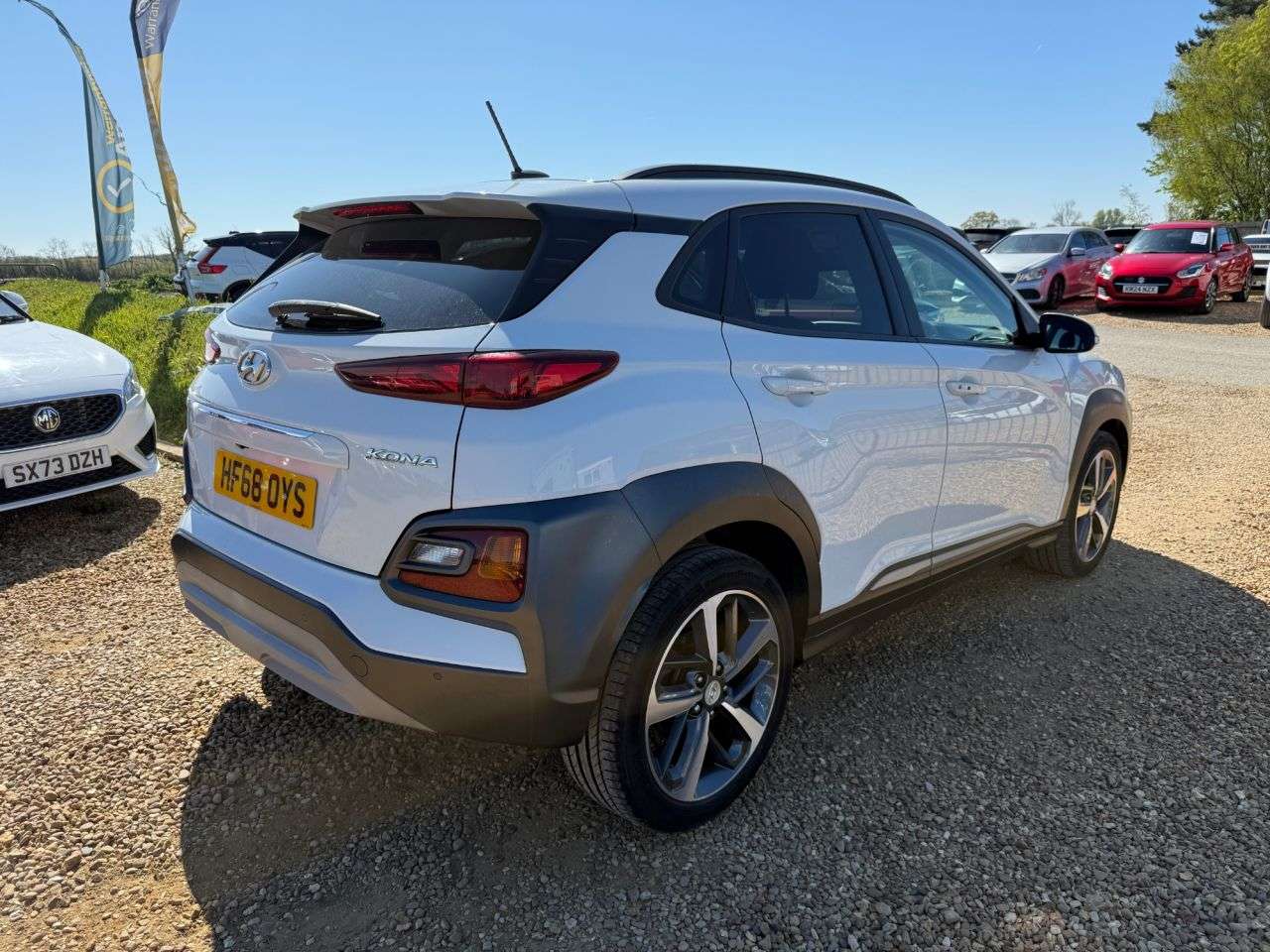 A 2018 HYUNDAI KONA 1.0 T-GDi Blue Drive Premium SUV 5dr Petrol Manual Euro 6 (s/s) (120 ps) A 2018 HYUNDAI KONA 1.0 T-GDi Blue Drive Premium SUV 5dr Petrol Manual Euro 6 (s/s) (120 ps)