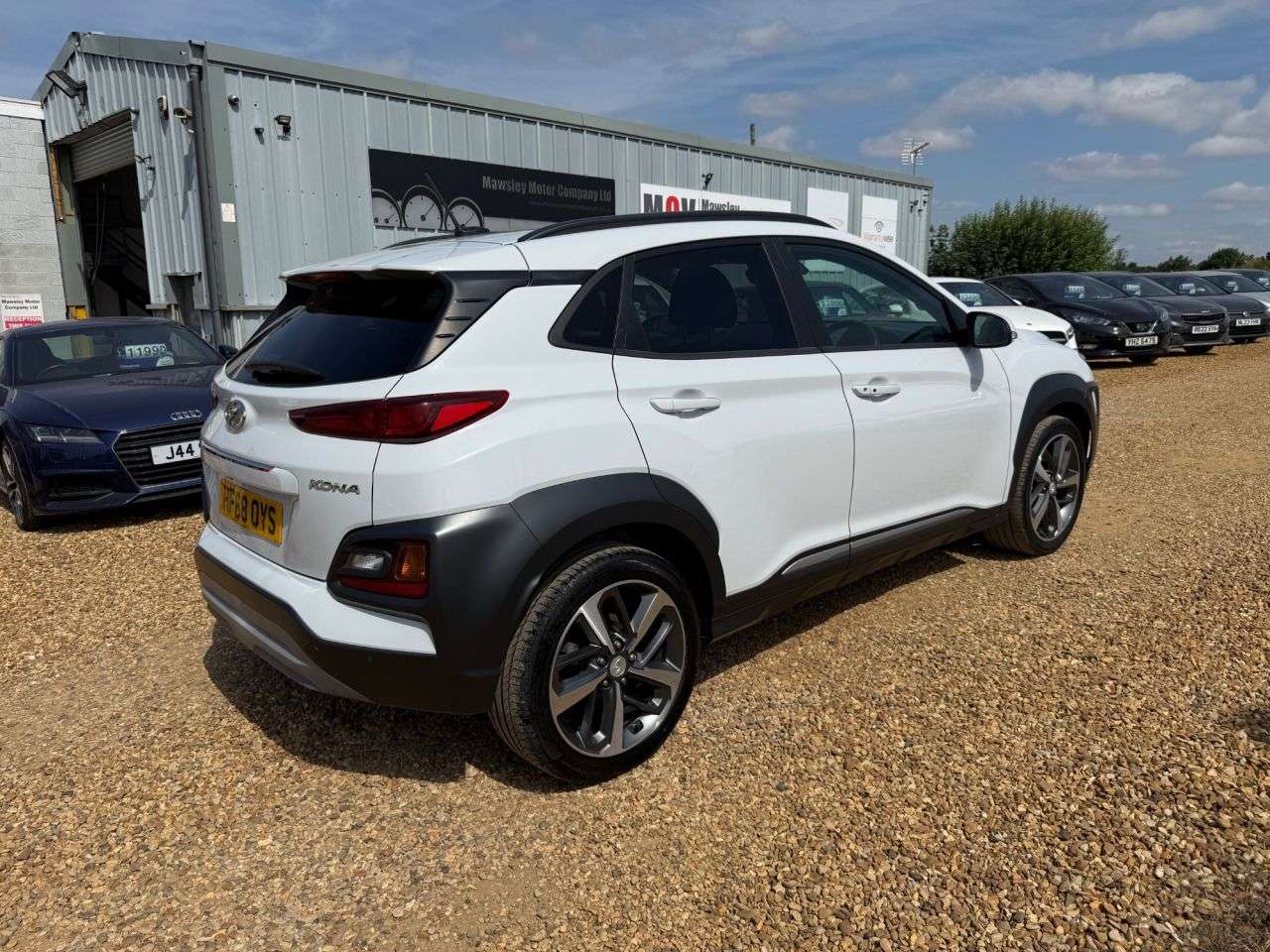 A 2018 HYUNDAI KONA 1.0 T-GDi Blue Drive Premium SUV 5dr Petrol Manual Euro 6 (s/s) (120 ps) A 2018 HYUNDAI KONA 1.0 T-GDi Blue Drive Premium SUV 5dr Petrol Manual Euro 6 (s/s) (120 ps)