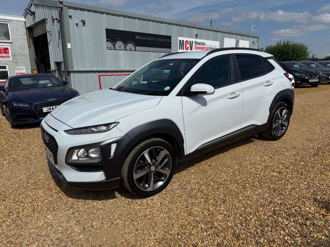 A 2018 HYUNDAI KONA 1.0 T-GDi Blue Drive Premium SUV 5dr Petrol Manual Euro 6 (s/s) (120 ps) A 2018 HYUNDAI KONA 1.0 T-GDi Blue Drive Premium SUV 5dr Petrol Manual Euro 6 (s/s) (120 ps)