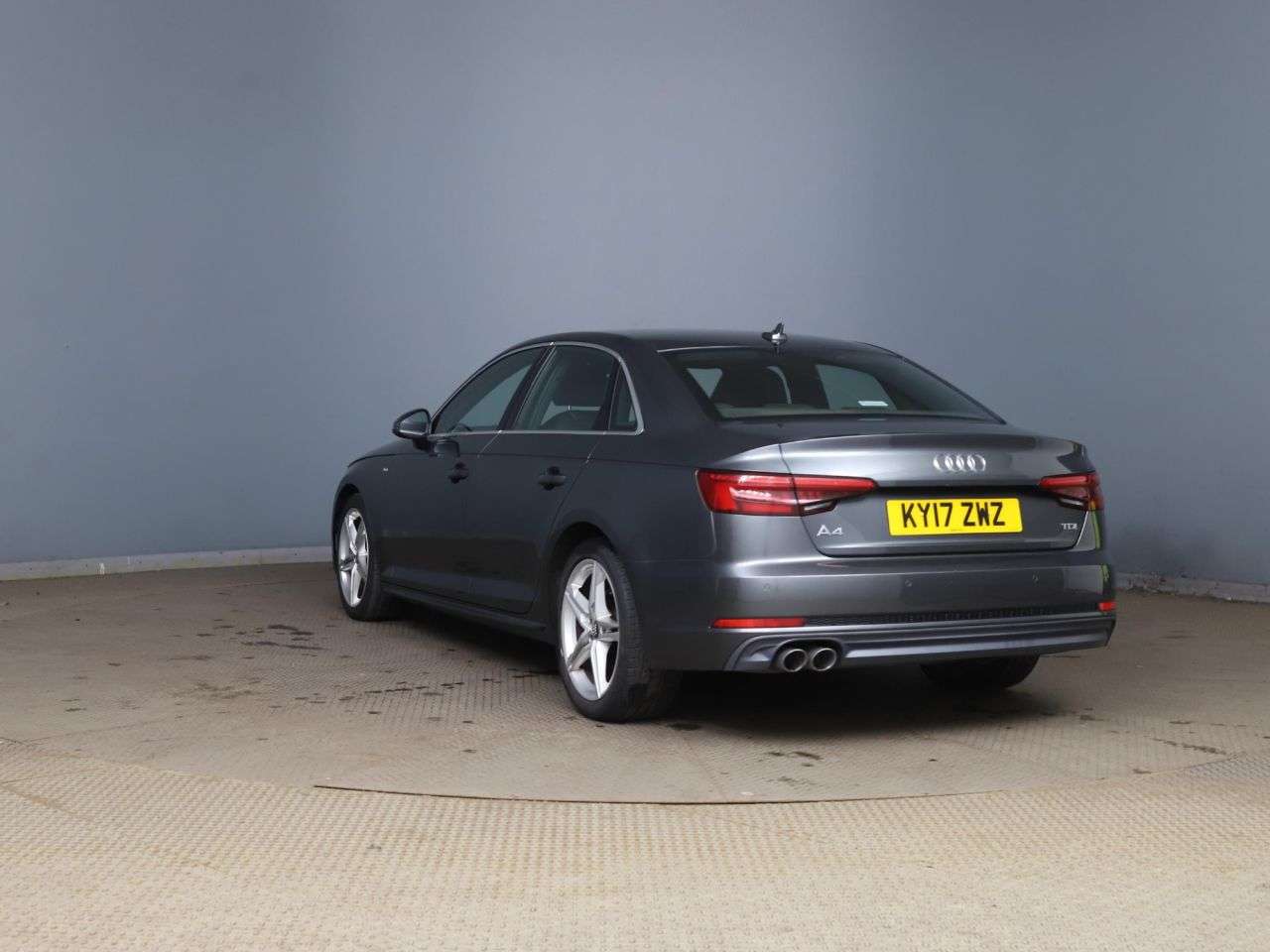 2017 AUDI A4 2017 AUDI A4