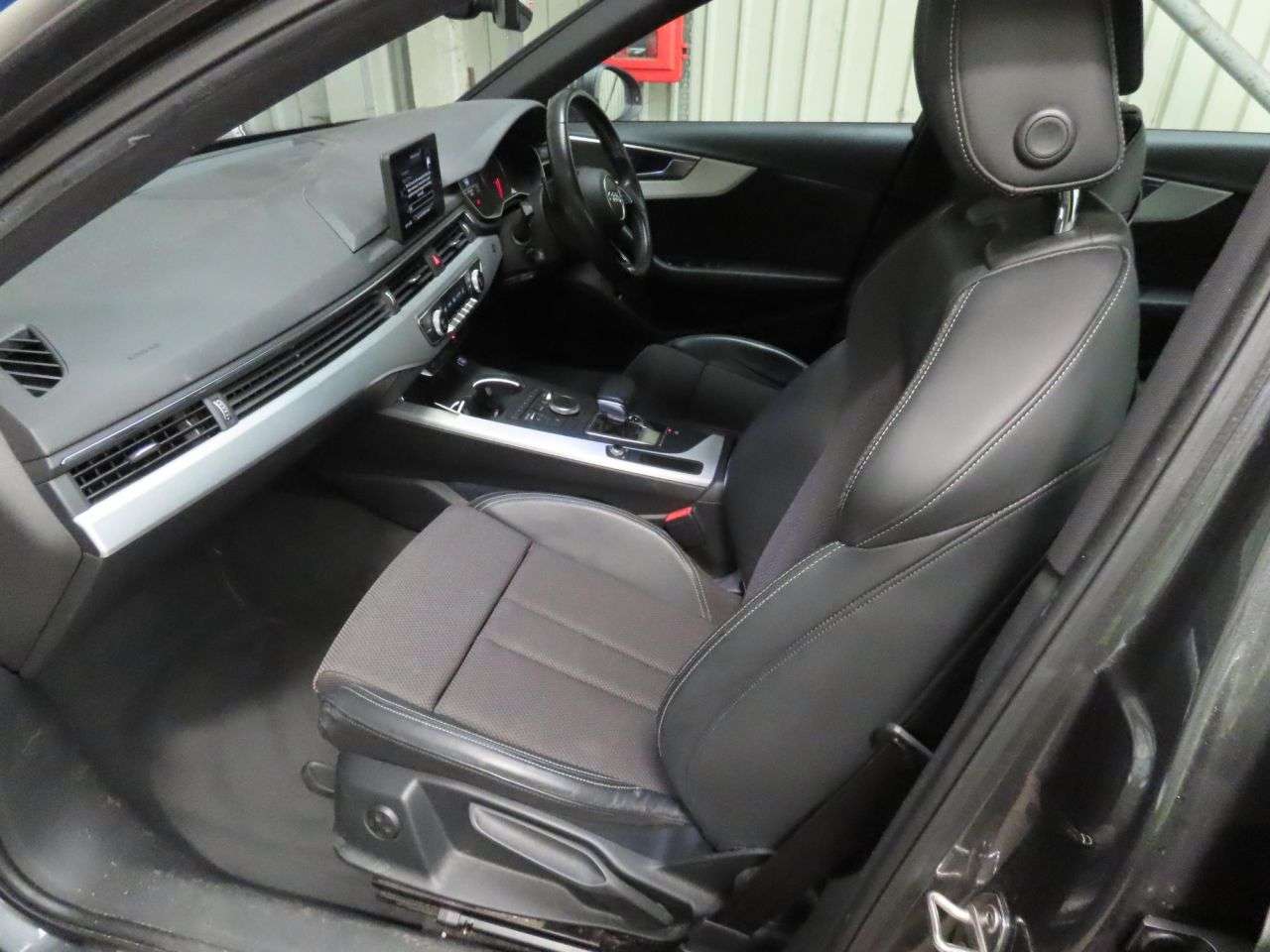 2017 AUDI A4 2017 AUDI A4