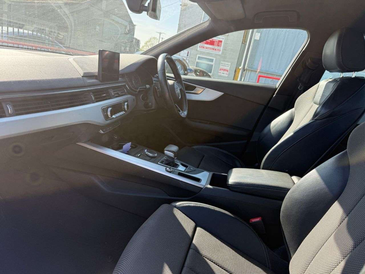 A 2017 AUDI A4 2.0 TDI ultra S line Saloon 4dr Diesel S Tronic Euro 6 (s/s) (190 ps) A 2017 AUDI A4 2.0 TDI ultra S line Saloon 4dr Diesel S Tronic Euro 6 (s/s) (190 ps)