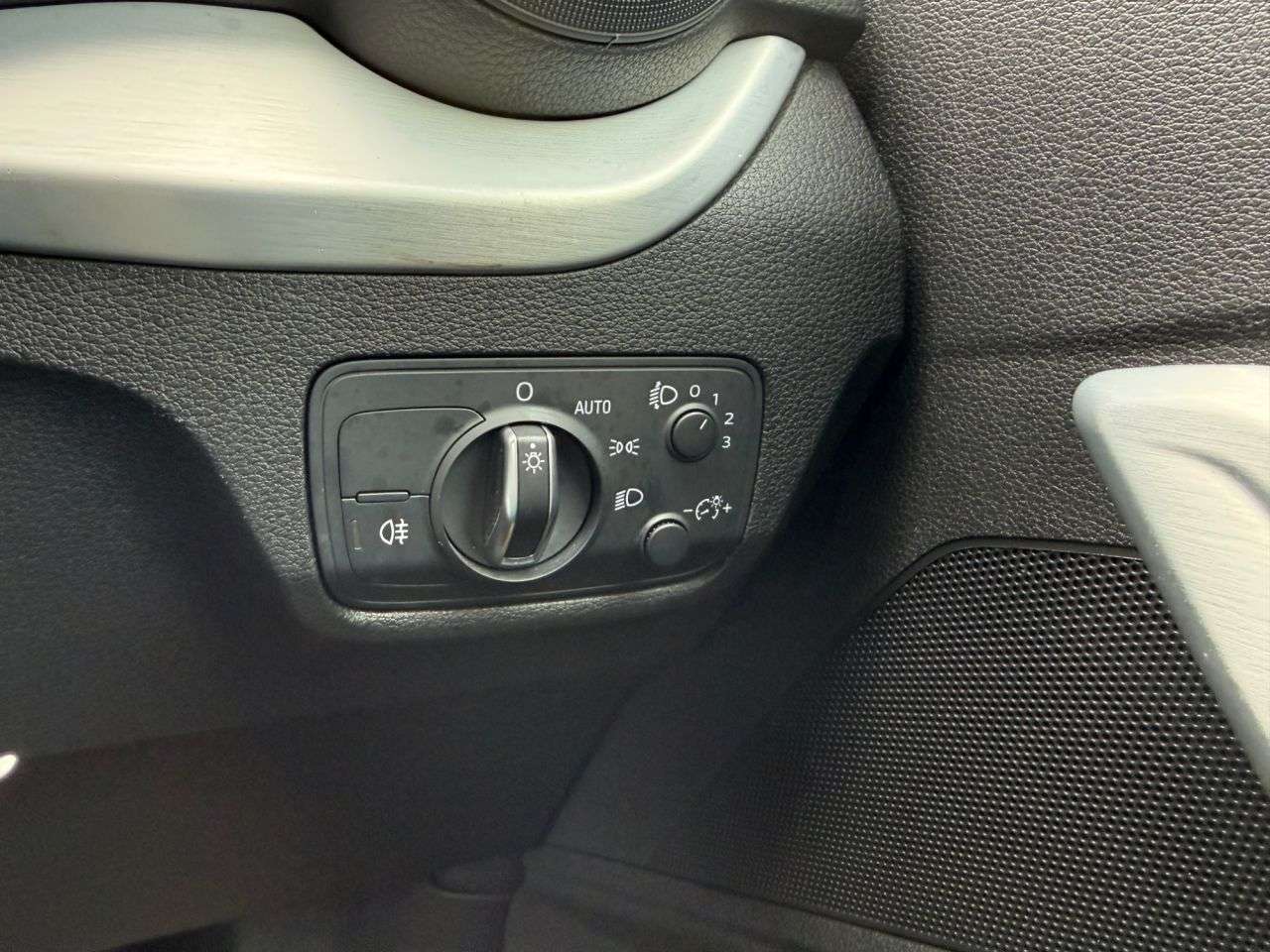 2019 AUDI Q2 2019 AUDI Q2