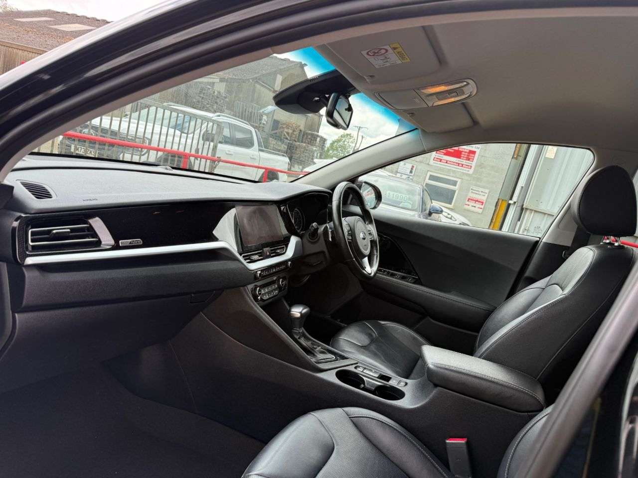 A 2020 KIA NIRO 1.6 GDi 3 SUV 5dr Petrol Hybrid DCT Euro 6 (s/s) (139 bhp) A 2020 KIA NIRO 1.6 GDi 3 SUV 5dr Petrol Hybrid DCT Euro 6 (s/s) (139 bhp)