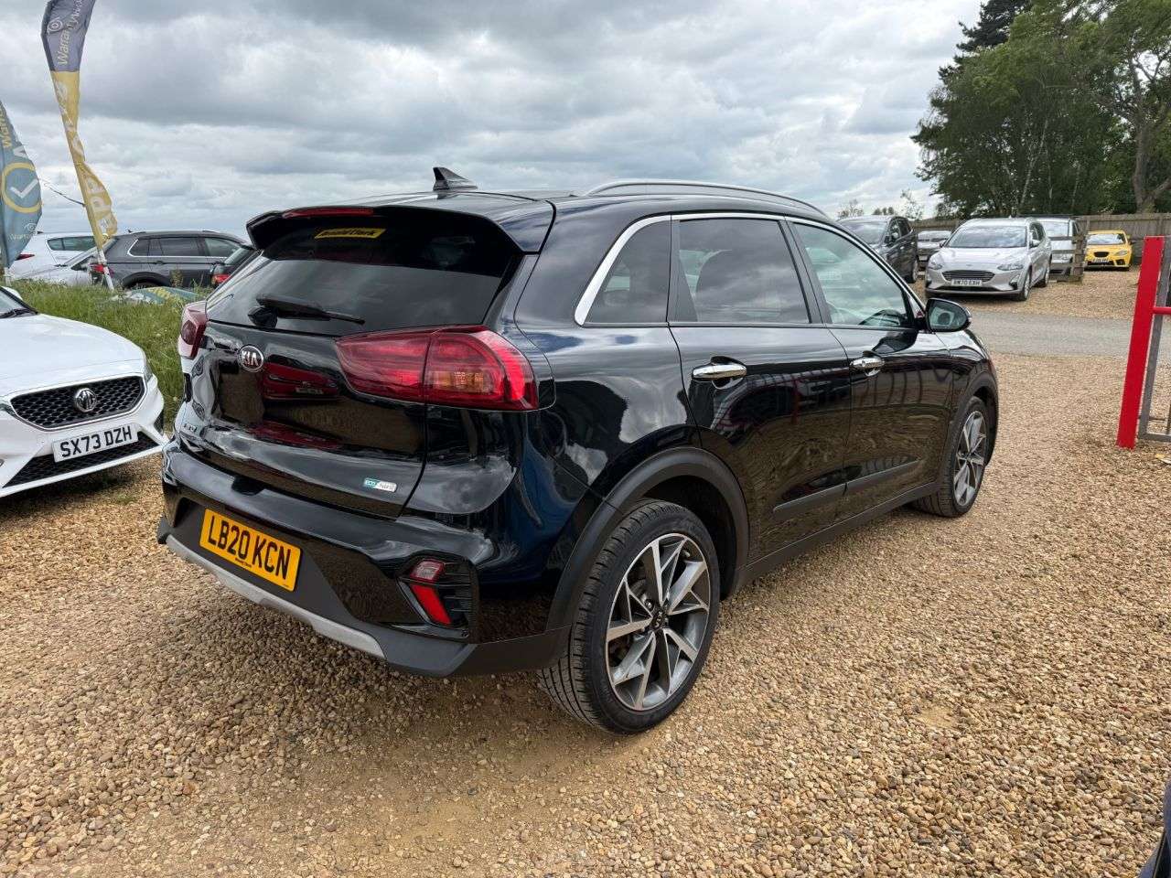 A 2020 KIA NIRO 1.6 GDi 3 SUV 5dr Petrol Hybrid DCT Euro 6 (s/s) (139 bhp) A 2020 KIA NIRO 1.6 GDi 3 SUV 5dr Petrol Hybrid DCT Euro 6 (s/s) (139 bhp)