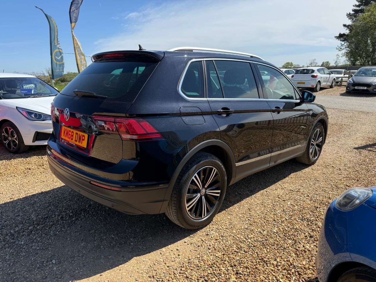 A 2018 VOLKSWAGEN TIGUAN 2.0 TDI SE Navigation SUV 5dr Diesel Manual Euro 6 (s/s) (150 ps) A 2018 VOLKSWAGEN TIGUAN 2.0 TDI SE Navigation SUV 5dr Diesel Manual Euro 6 (s/s) (150 ps)