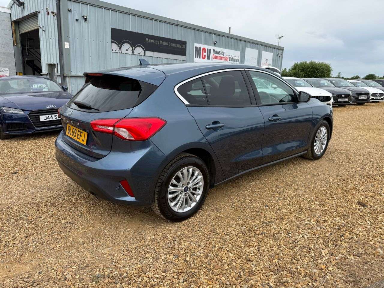 A 2019 FORD FOCUS 1.0T EcoBoost Titanium Hatchback 5dr Petrol Manual Euro 6 (s/s) (125 ps) A 2019 FORD FOCUS 1.0T EcoBoost Titanium Hatchback 5dr Petrol Manual Euro 6 (s/s) (125 ps)