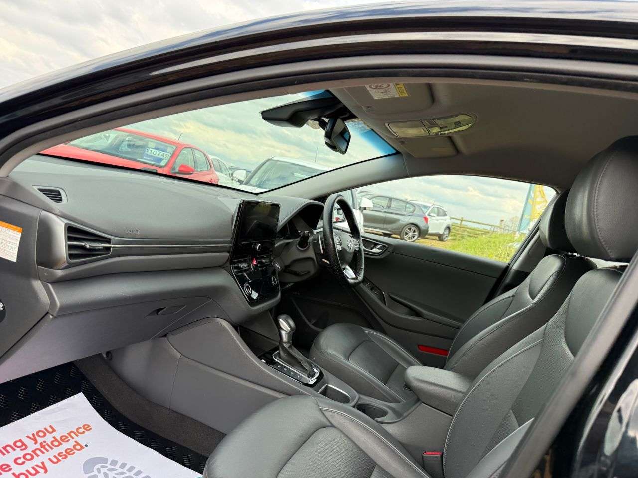 A 2020 HYUNDAI IONIQ 1.6 h-GDi Premium SE Hatchback 5dr Petrol Hybrid DCT Euro 6 (s/s) (141 ps) A 2020 HYUNDAI IONIQ 1.6 h-GDi Premium SE Hatchback 5dr Petrol Hybrid DCT Euro 6 (s/s) (141 ps)