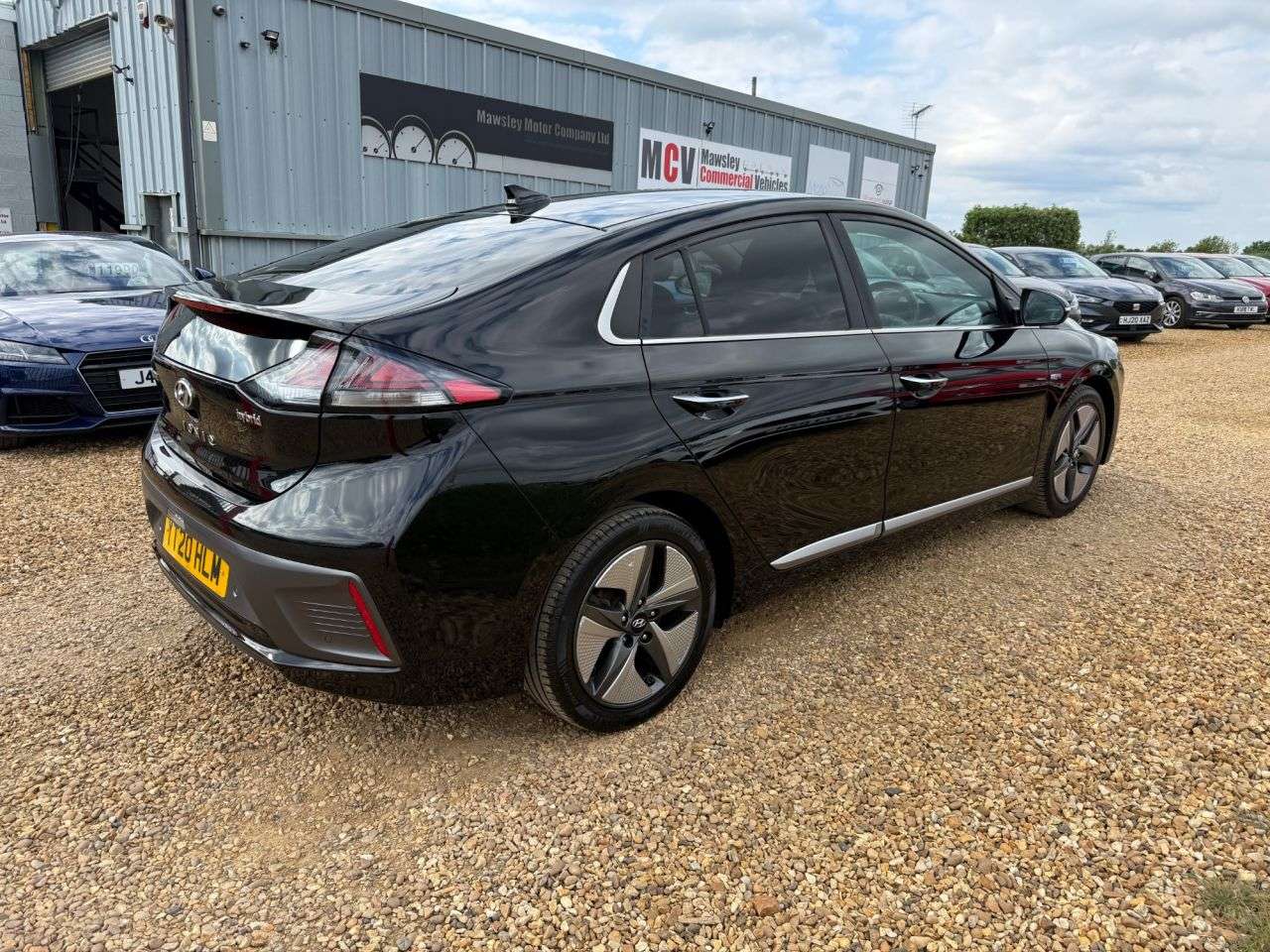 A 2020 HYUNDAI IONIQ 1.6 h-GDi Premium SE Hatchback 5dr Petrol Hybrid DCT Euro 6 (s/s) (141 ps) A 2020 HYUNDAI IONIQ 1.6 h-GDi Premium SE Hatchback 5dr Petrol Hybrid DCT Euro 6 (s/s) (141 ps)