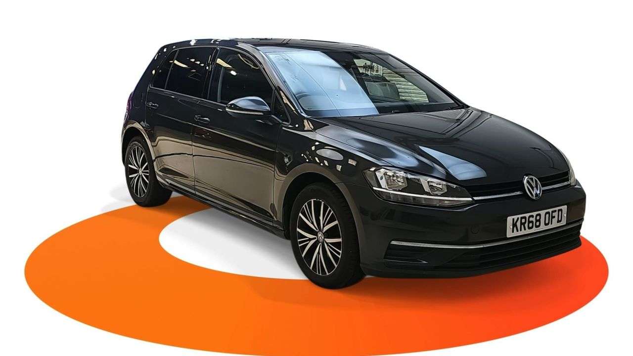 A 2018 VOLKSWAGEN GOLF 1.6 TDI SE Nav Hatchback 5dr Diesel Manual Euro 6 (s/s) (115 ps) A 2018 VOLKSWAGEN GOLF 1.6 TDI SE Nav Hatchback 5dr Diesel Manual Euro 6 (s/s) (115 ps)