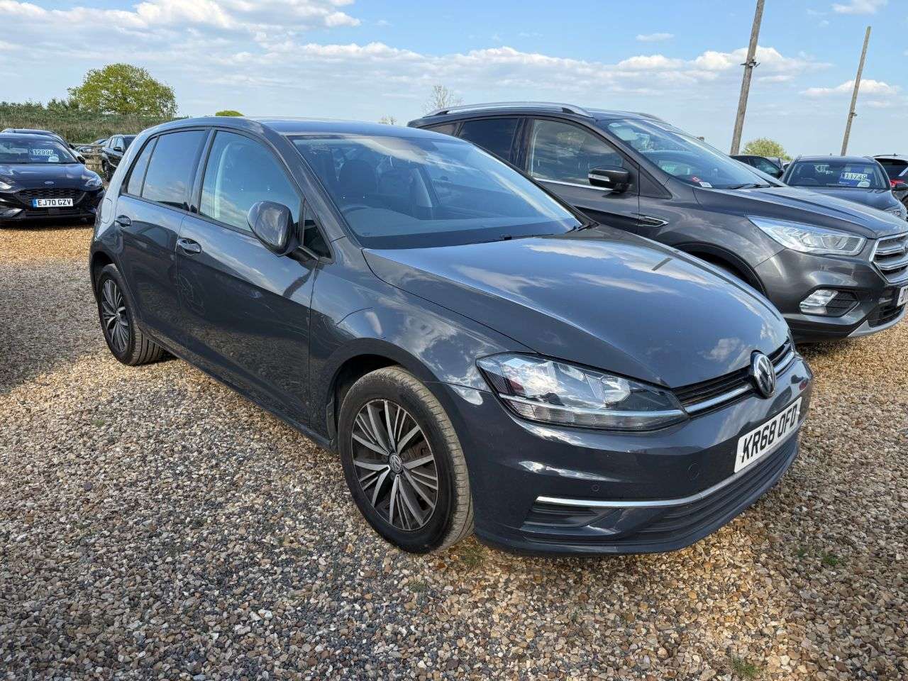 A 2018 VOLKSWAGEN GOLF 1.6 TDI SE Nav Hatchback 5dr Diesel Manual Euro 6 (s/s) (115 ps) A 2018 VOLKSWAGEN GOLF 1.6 TDI SE Nav Hatchback 5dr Diesel Manual Euro 6 (s/s) (115 ps)