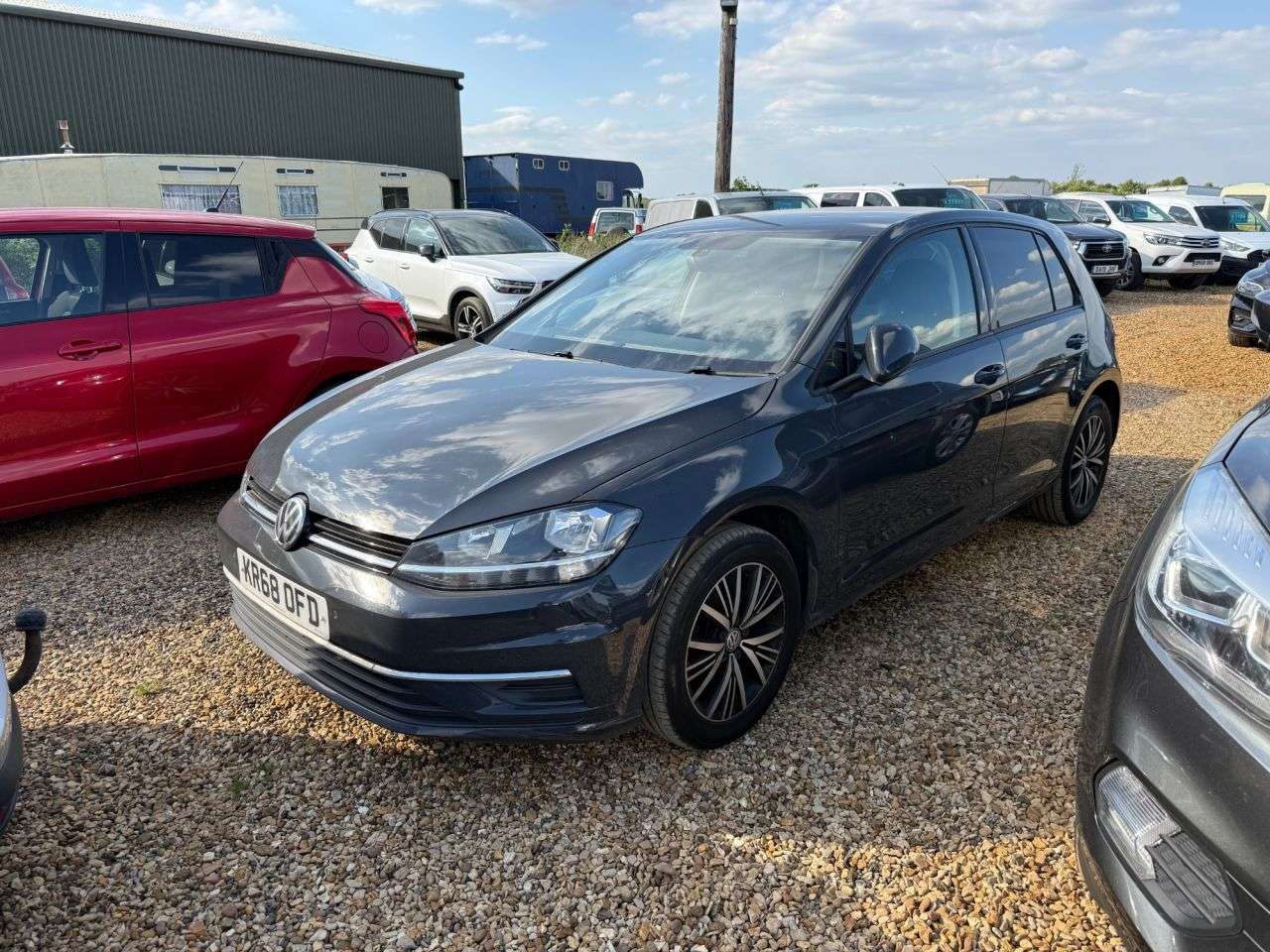 A 2018 VOLKSWAGEN GOLF 1.6 TDI SE Nav Hatchback 5dr Diesel Manual Euro 6 (s/s) (115 ps) A 2018 VOLKSWAGEN GOLF 1.6 TDI SE Nav Hatchback 5dr Diesel Manual Euro 6 (s/s) (115 ps)
