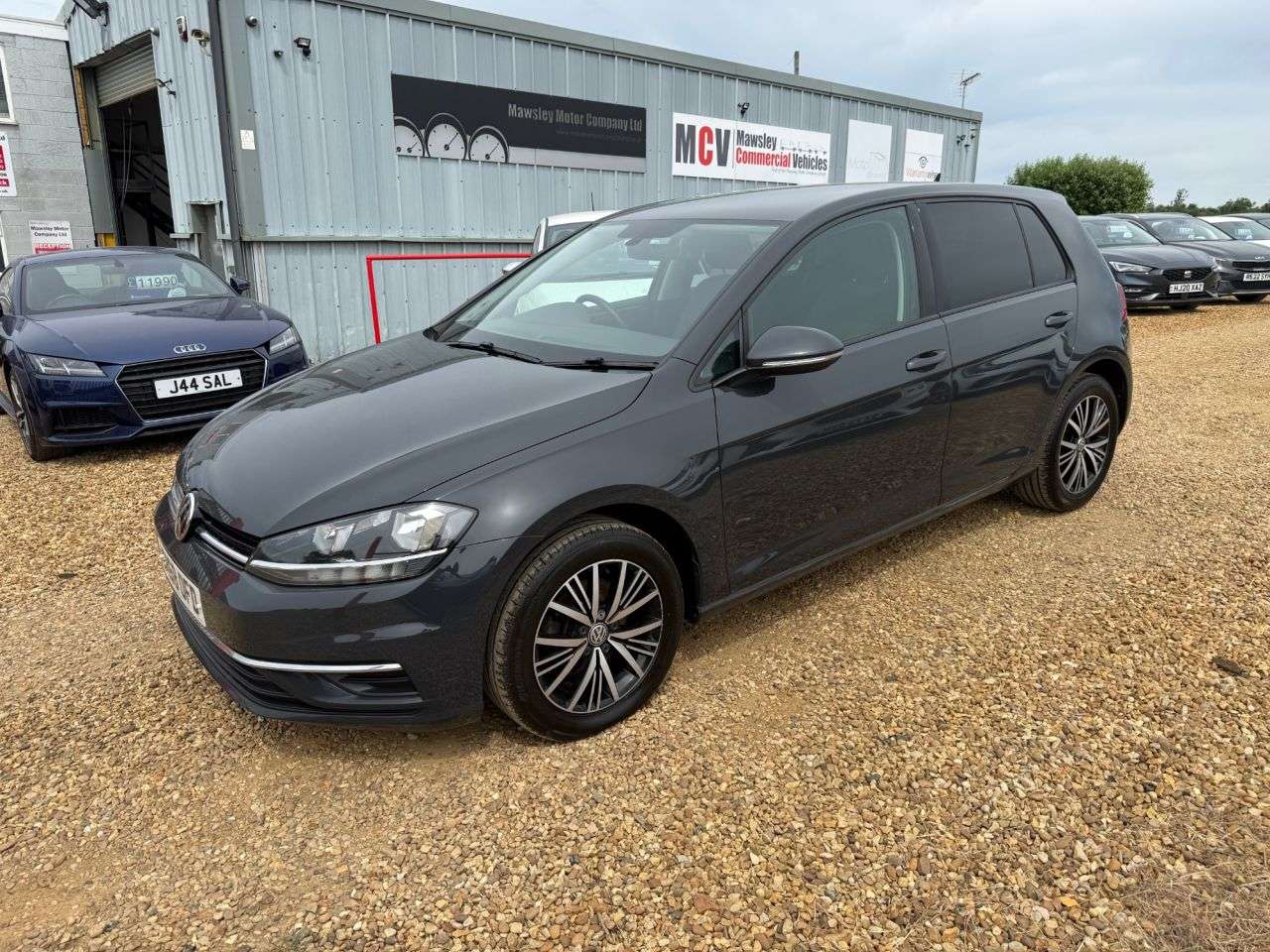 A 2018 VOLKSWAGEN GOLF 1.6 TDI SE Nav Hatchback 5dr Diesel Manual Euro 6 (s/s) (115 ps) A 2018 VOLKSWAGEN GOLF 1.6 TDI SE Nav Hatchback 5dr Diesel Manual Euro 6 (s/s) (115 ps)