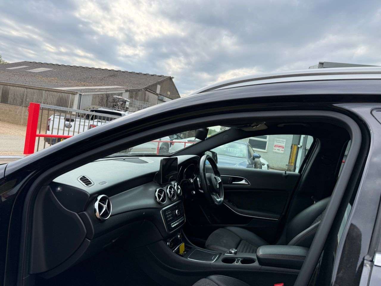A 2018 MERCEDES-BENZ GLA 1.6 GLA200 AMG Line SUV 5dr Petrol 7G-DCT Euro 6 (s/s) (156 ps) A 2018 MERCEDES-BENZ GLA 1.6 GLA200 AMG Line SUV 5dr Petrol 7G-DCT Euro 6 (s/s) (156 ps)