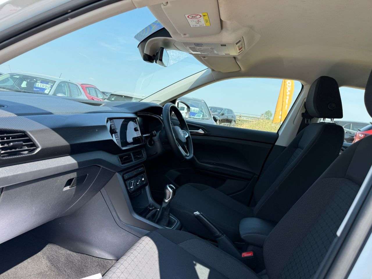 A 2022 VOLKSWAGEN T-CROSS 1.0 TSI SE SUV 5dr Petrol Manual Euro 6 (s/s) (95 ps) A 2022 VOLKSWAGEN T-CROSS 1.0 TSI SE SUV 5dr Petrol Manual Euro 6 (s/s) (95 ps)