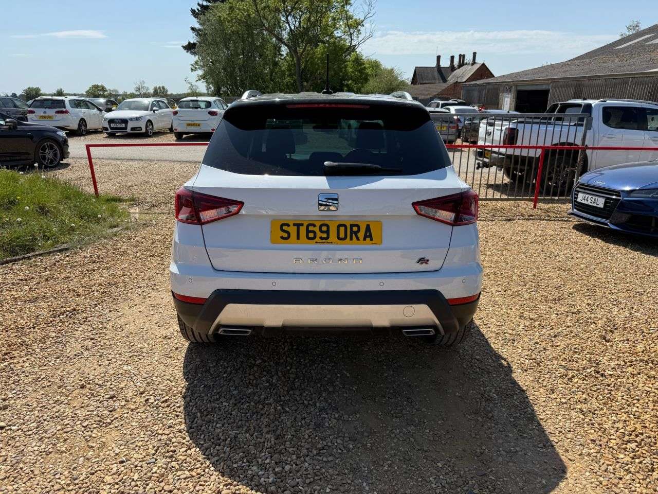A 2019 SEAT ARONA 1.0 TSI GPF FR Sport SUV 5dr Petrol Manual Euro 6 (s/s) (115 ps) A 2019 SEAT ARONA 1.0 TSI GPF FR Sport SUV 5dr Petrol Manual Euro 6 (s/s) (115 ps)