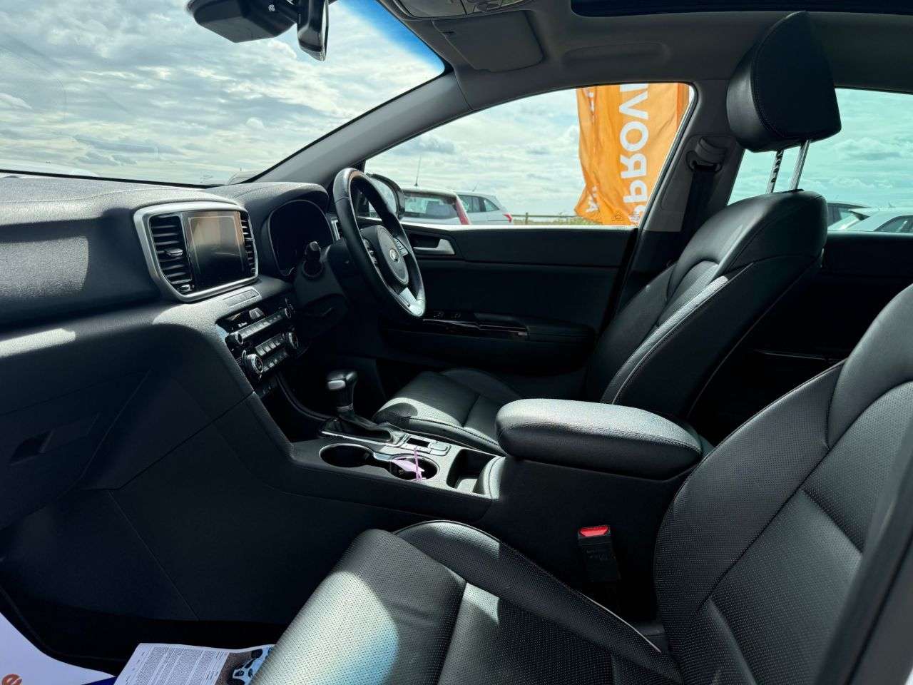 A 2019 KIA SPORTAGE 1.6 CRDi 4 SUV 5dr Diesel DCT AWD Euro 6 (s/s) (134 bhp) A 2019 KIA SPORTAGE 1.6 CRDi 4 SUV 5dr Diesel DCT AWD Euro 6 (s/s) (134 bhp)