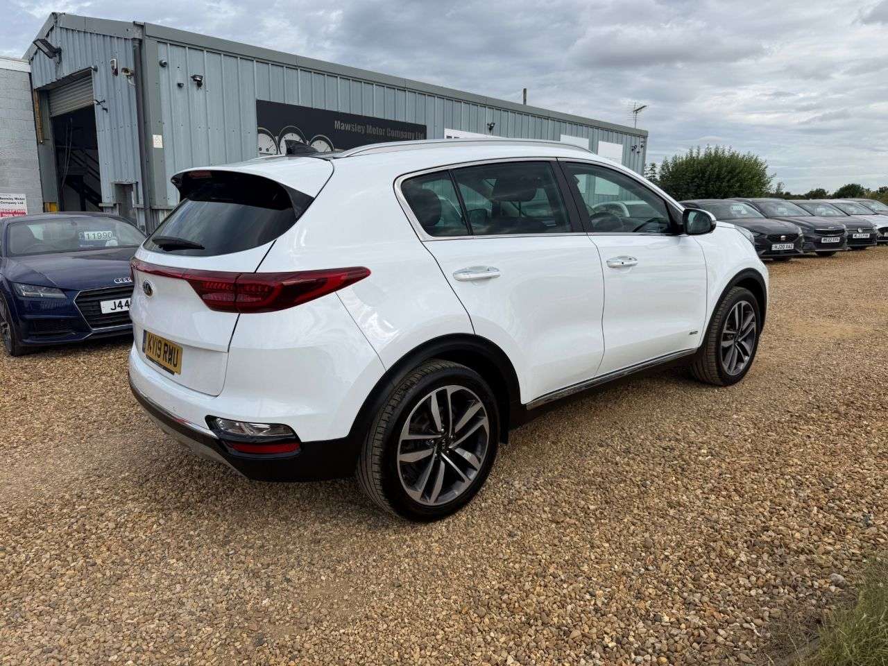 A 2019 KIA SPORTAGE 1.6 CRDi 4 SUV 5dr Diesel DCT AWD Euro 6 (s/s) (134 bhp) A 2019 KIA SPORTAGE 1.6 CRDi 4 SUV 5dr Diesel DCT AWD Euro 6 (s/s) (134 bhp)