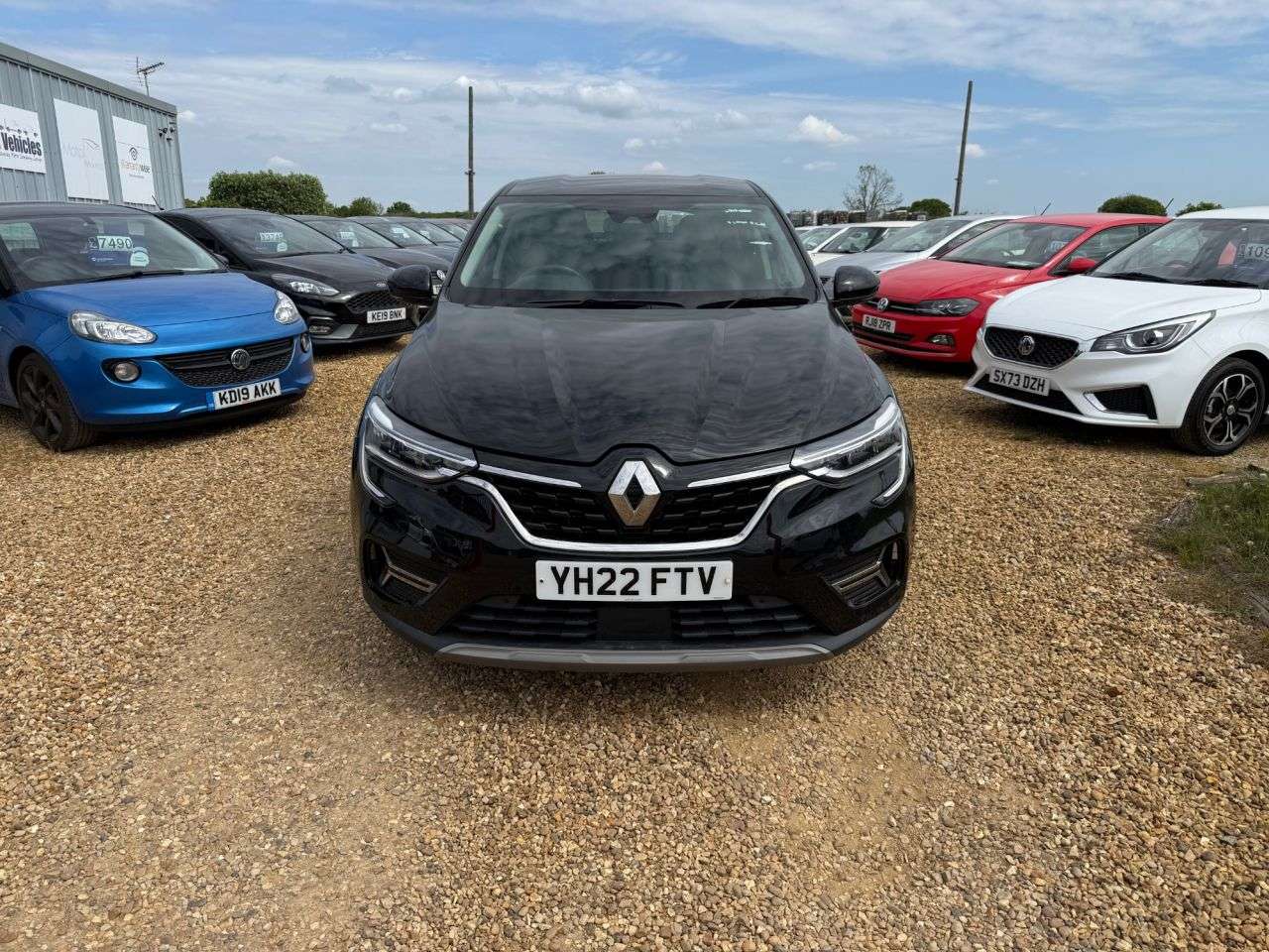 A 2022 RENAULT ARKANA 1.3 TCe MHEV Iconic SUV 5dr Petrol EDC 2WD Euro 6 (s/s) (140 ps) A 2022 RENAULT ARKANA 1.3 TCe MHEV Iconic SUV 5dr Petrol EDC 2WD Euro 6 (s/s) (140 ps)