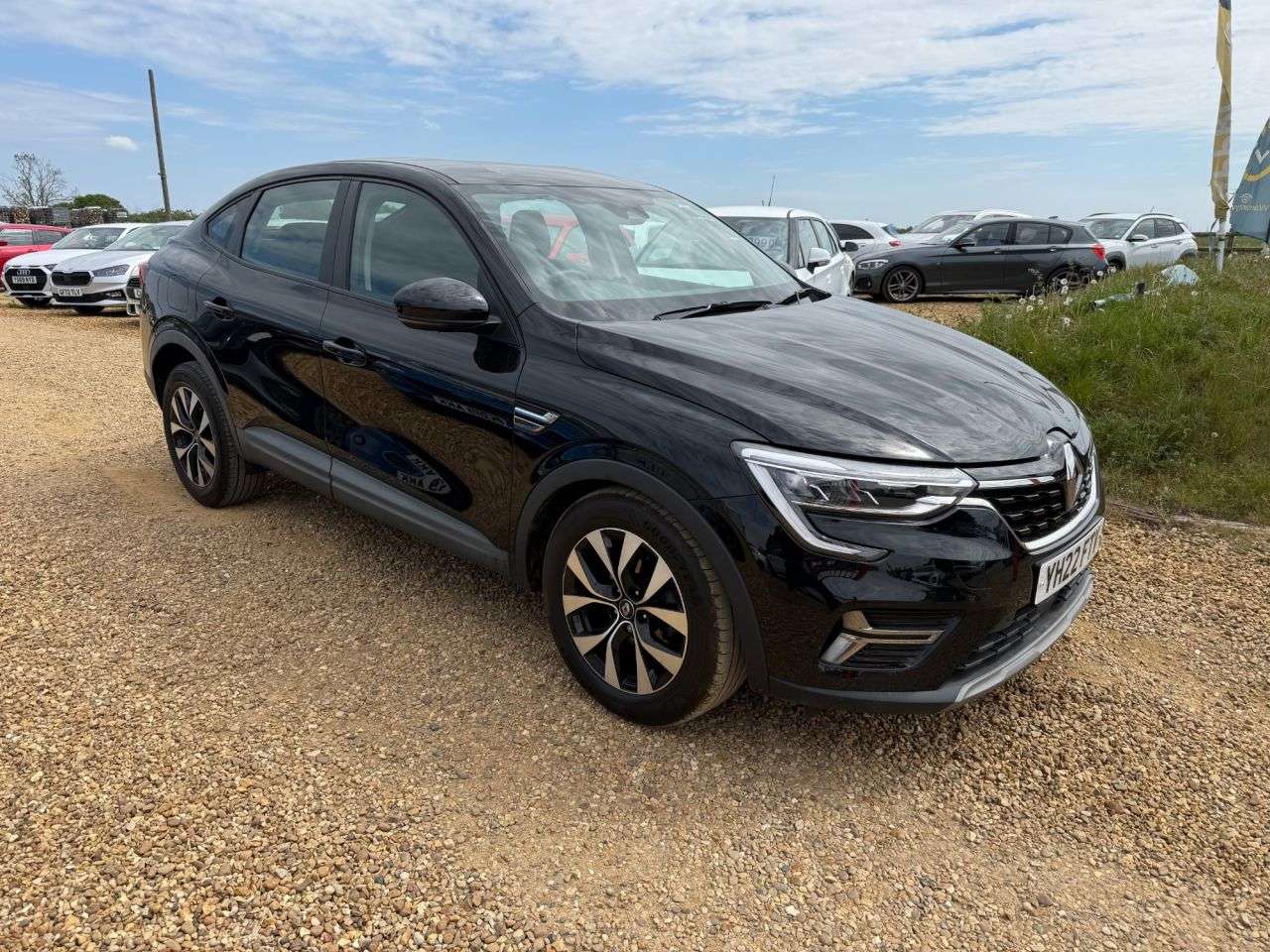 A 2022 RENAULT ARKANA 1.3 TCe MHEV Iconic SUV 5dr Petrol EDC 2WD Euro 6 (s/s) (140 ps) A 2022 RENAULT ARKANA 1.3 TCe MHEV Iconic SUV 5dr Petrol EDC 2WD Euro 6 (s/s) (140 ps)