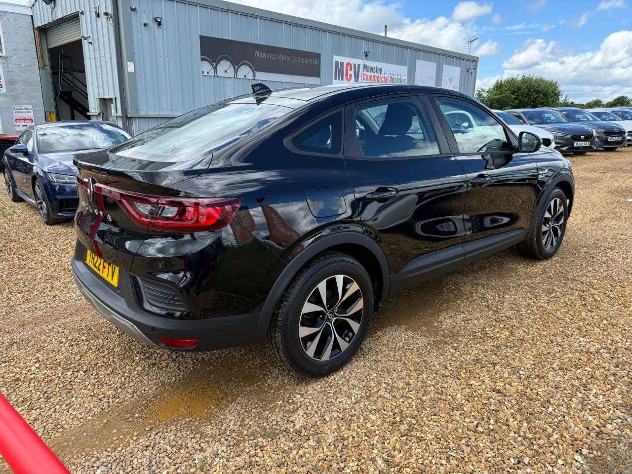 A 2022 RENAULT ARKANA 1.3 TCe MHEV Iconic SUV 5dr Petrol EDC 2WD Euro 6 (s/s) (140 ps) A 2022 RENAULT ARKANA 1.3 TCe MHEV Iconic SUV 5dr Petrol EDC 2WD Euro 6 (s/s) (140 ps)