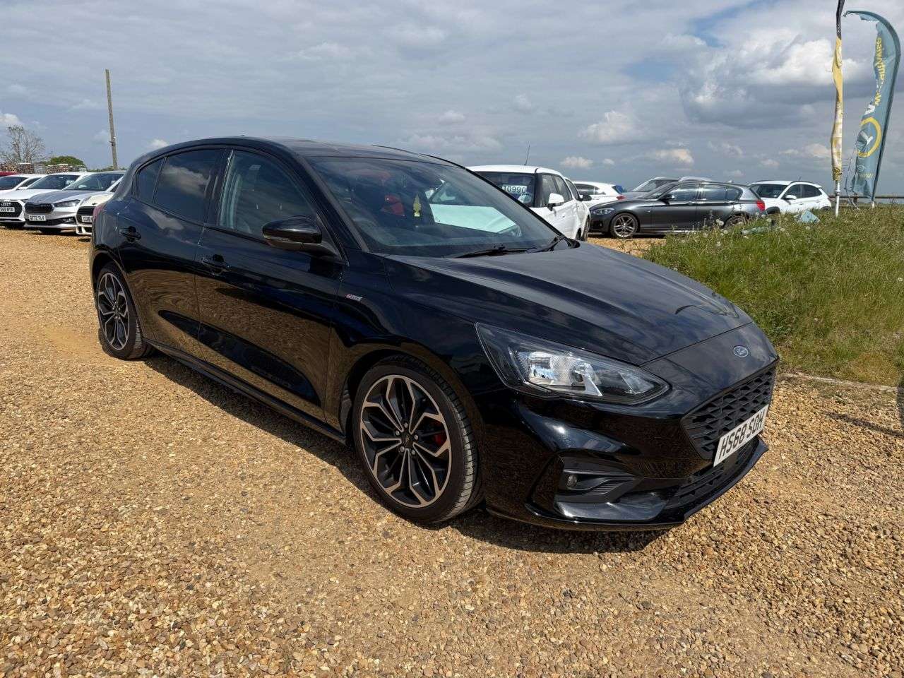A 2019 FORD FOCUS 1.0T EcoBoost ST-Line X Hatchback 5dr Petrol Manual Euro 6 (s/s) (125 ps) A 2019 FORD FOCUS 1.0T EcoBoost ST-Line X Hatchback 5dr Petrol Manual Euro 6 (s/s) (125 ps)