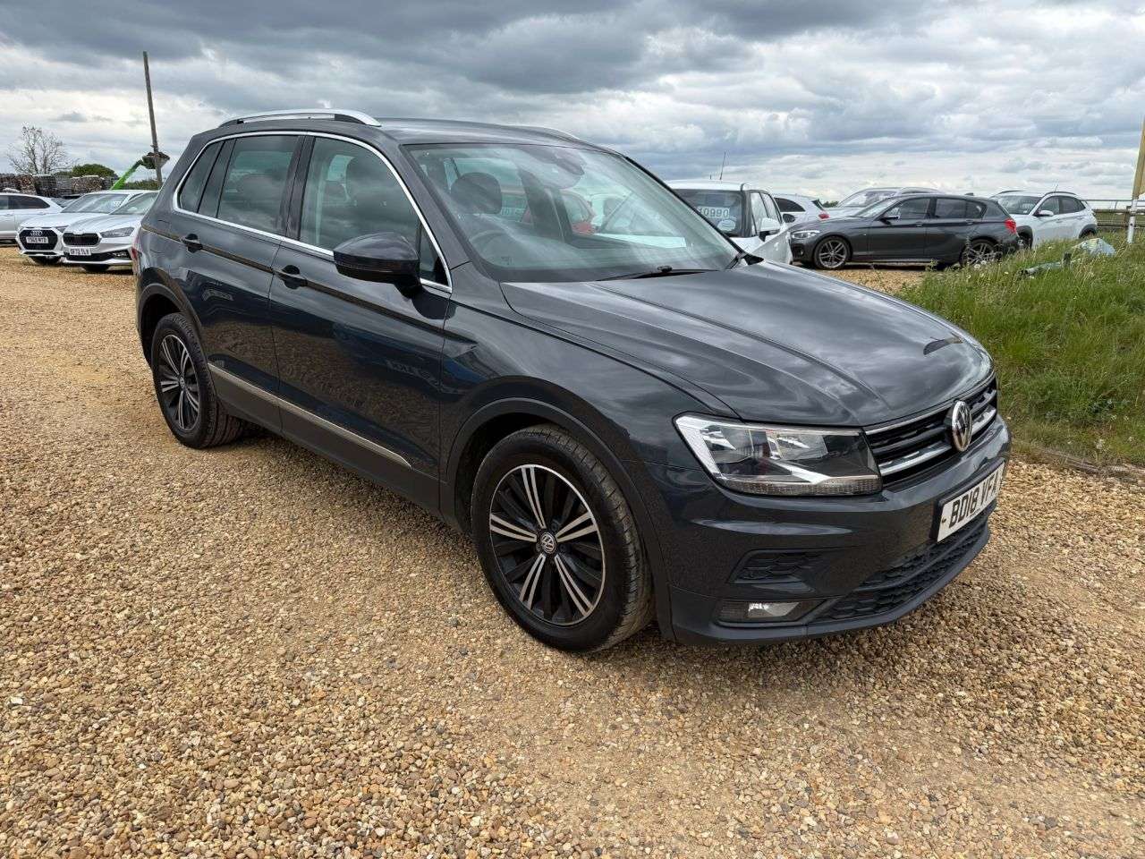 A 2018 VOLKSWAGEN TIGUAN 2.0 TDI SE Navigation SUV 5dr Diesel Manual Euro 6 (s/s) (150 ps) A 2018 VOLKSWAGEN TIGUAN 2.0 TDI SE Navigation SUV 5dr Diesel Manual Euro 6 (s/s) (150 ps)