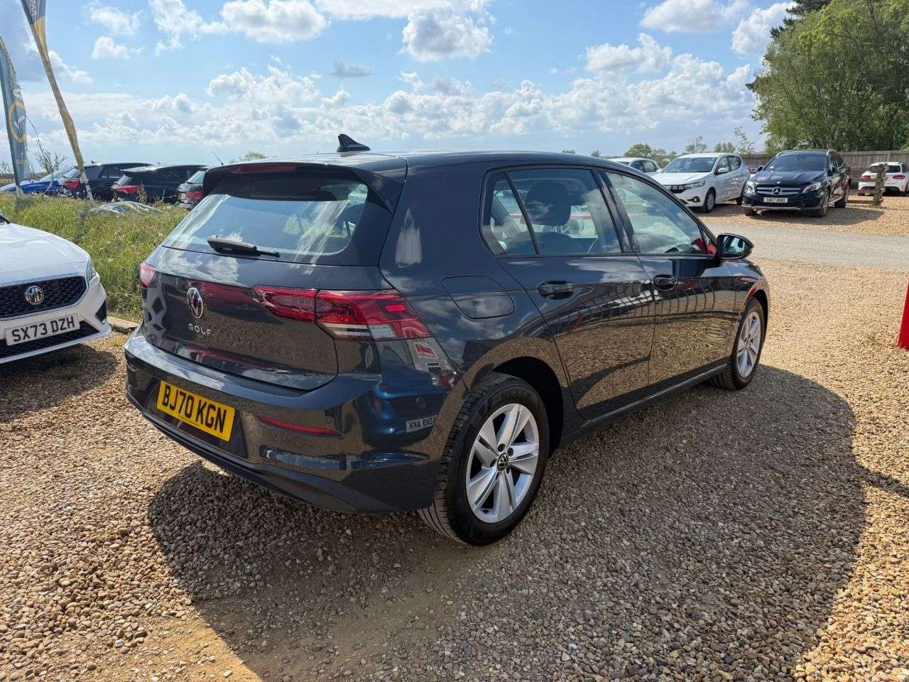 A 2020 VOLKSWAGEN GOLF 1.5 TSI Life Hatchback 5dr Petrol Manual Euro 6 (s/s) (130 ps) A 2020 VOLKSWAGEN GOLF 1.5 TSI Life Hatchback 5dr Petrol Manual Euro 6 (s/s) (130 ps)