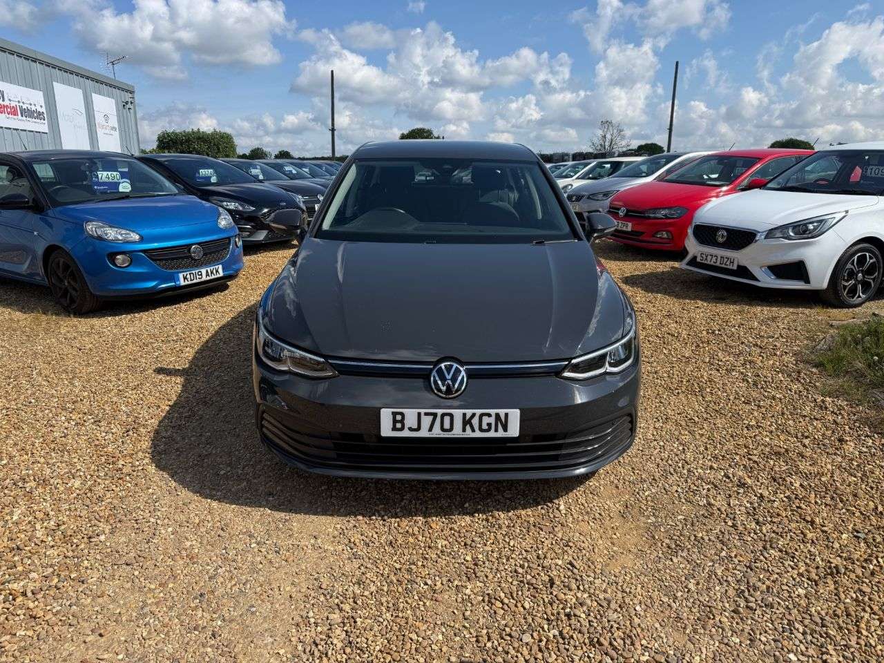 A 2020 VOLKSWAGEN GOLF 1.5 TSI Life Hatchback 5dr Petrol Manual Euro 6 (s/s) (130 ps) A 2020 VOLKSWAGEN GOLF 1.5 TSI Life Hatchback 5dr Petrol Manual Euro 6 (s/s) (130 ps)