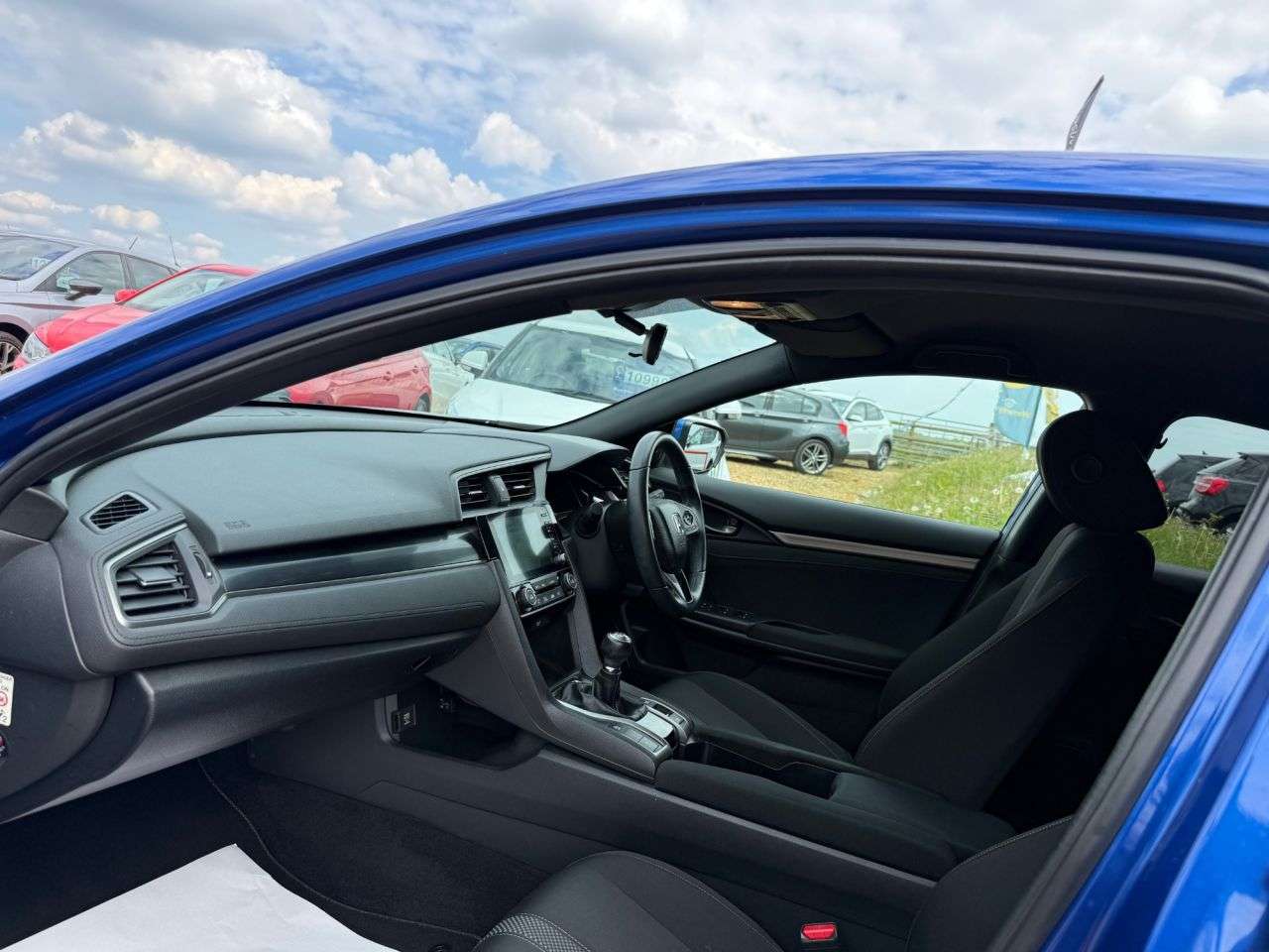 A 2021 HONDA CIVIC 1.0 VTEC Turbo SR Hatchback 5dr Petrol Manual Euro 6 (s/s) (126 ps) A 2021 HONDA CIVIC 1.0 VTEC Turbo SR Hatchback 5dr Petrol Manual Euro 6 (s/s) (126 ps)