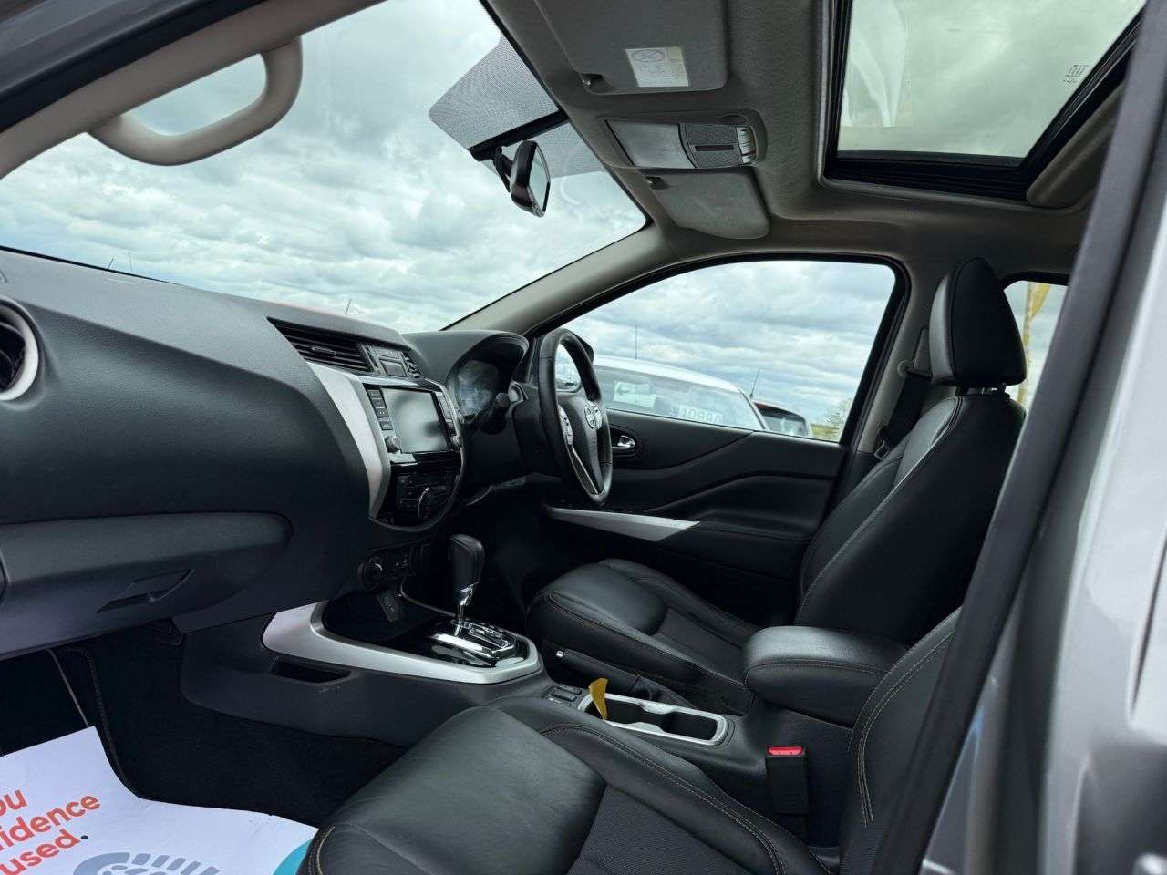 A 2020 NISSAN NAVARA 2.3 dCi N-Guard Pickup Double Cab 4dr Diesel Auto 4WD Euro 6 (190 ps) A 2020 NISSAN NAVARA 2.3 dCi N-Guard Pickup Double Cab 4dr Diesel Auto 4WD Euro 6 (190 ps)