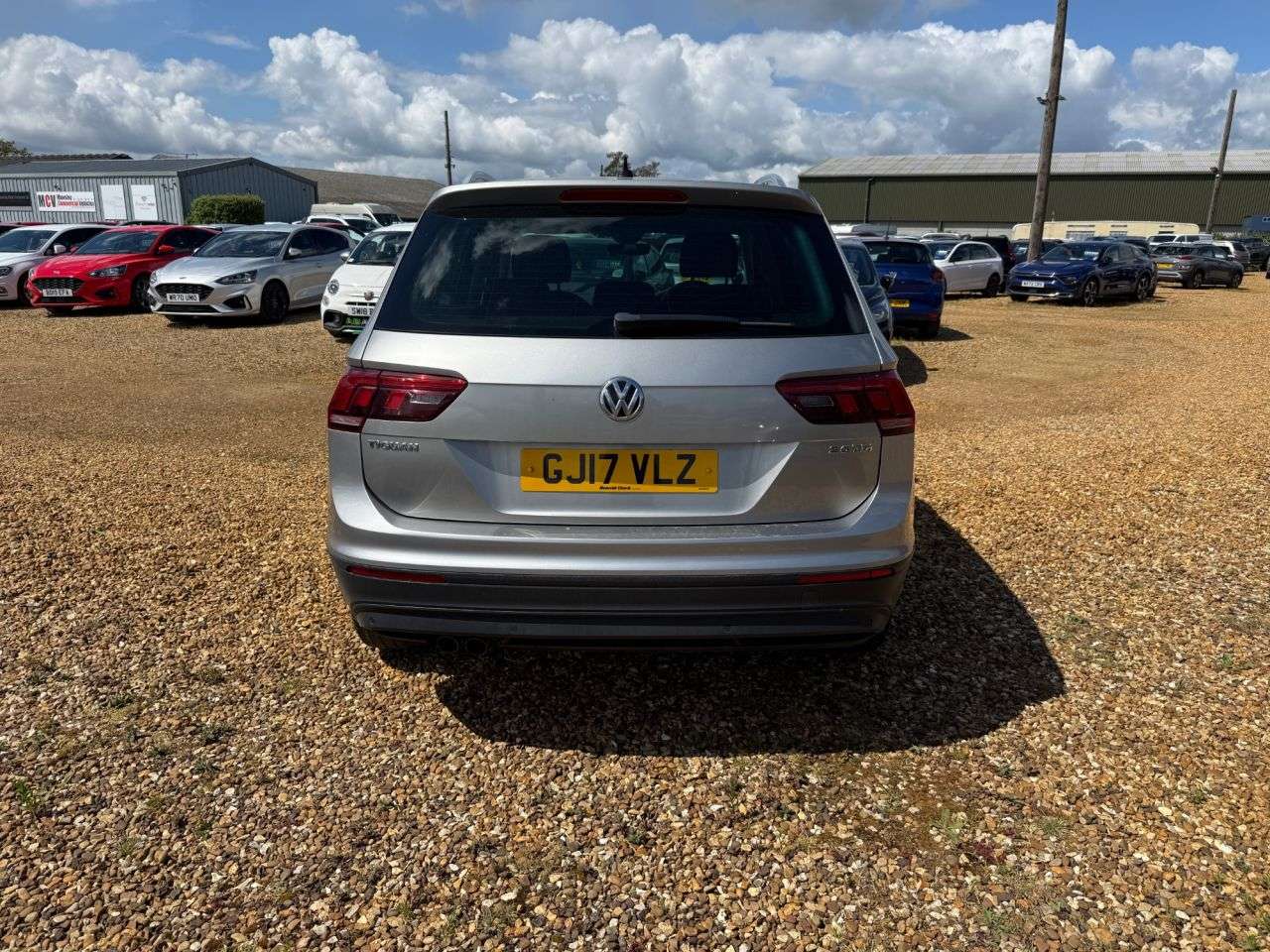 2017 VOLKSWAGEN TIGUAN 2017 VOLKSWAGEN TIGUAN