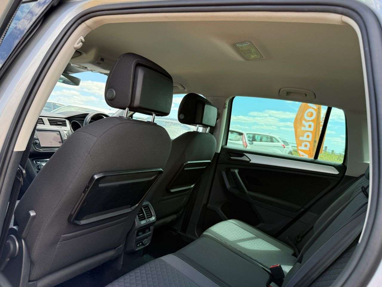2017 VOLKSWAGEN TIGUAN 2017 VOLKSWAGEN TIGUAN