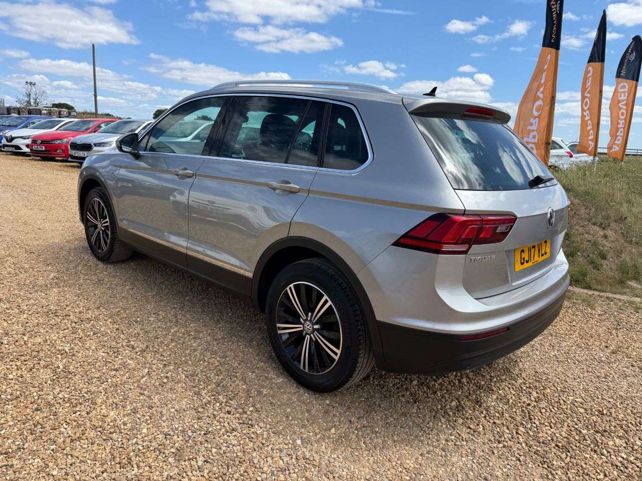 2017 VOLKSWAGEN TIGUAN 2017 VOLKSWAGEN TIGUAN