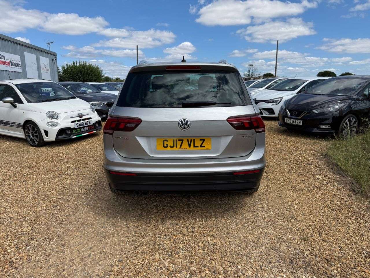 2017 VOLKSWAGEN TIGUAN 2017 VOLKSWAGEN TIGUAN