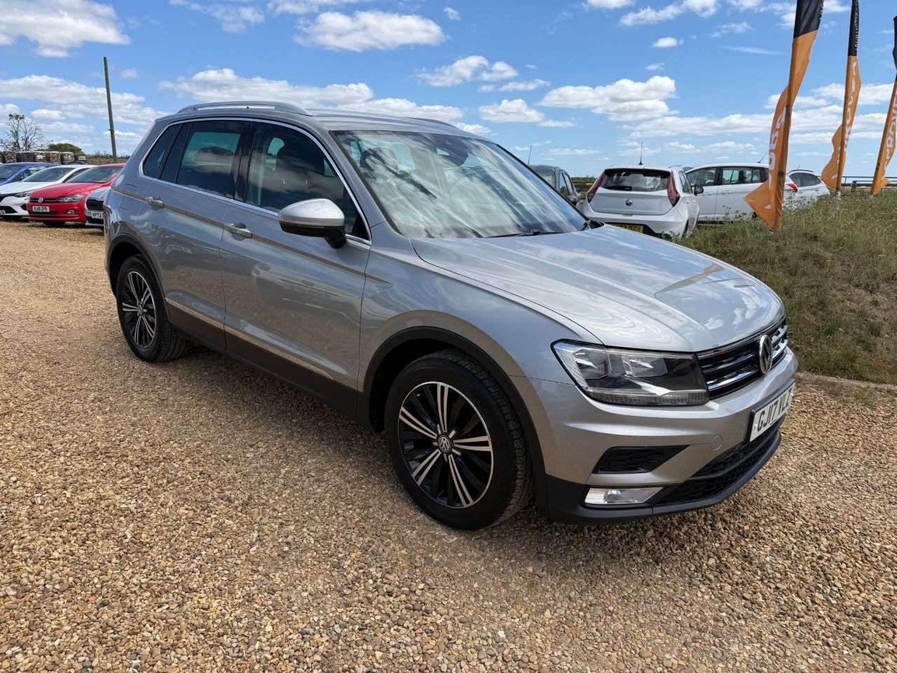 2017 VOLKSWAGEN TIGUAN 2017 VOLKSWAGEN TIGUAN