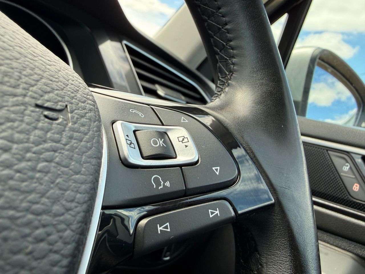 2017 VOLKSWAGEN TIGUAN 2017 VOLKSWAGEN TIGUAN