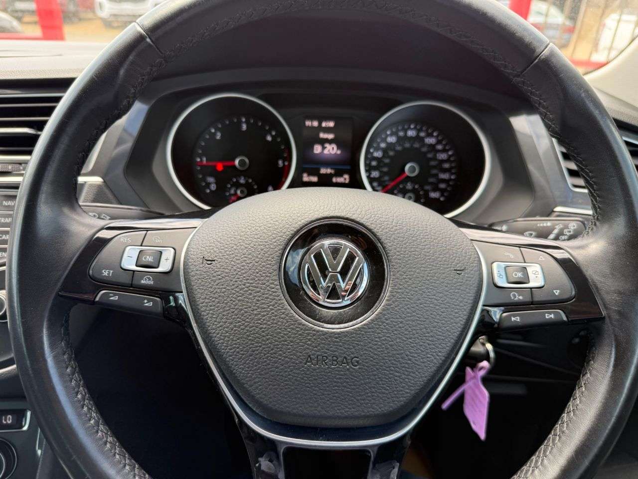 2017 VOLKSWAGEN TIGUAN 2017 VOLKSWAGEN TIGUAN