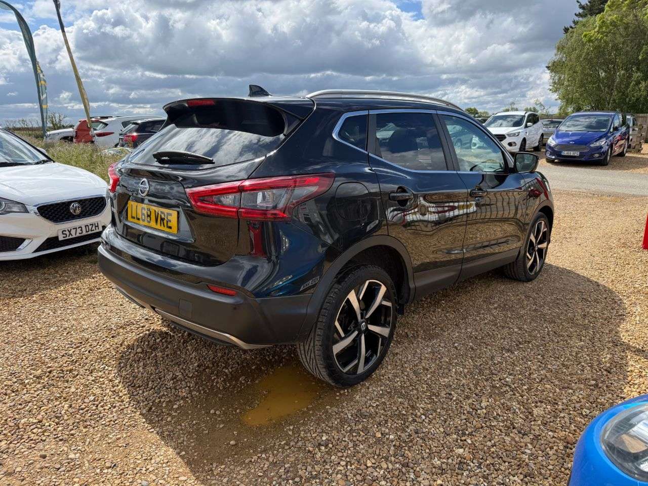 A 2018 NISSAN QASHQAI 1.5 dCi Tekna SUV 5dr Diesel Manual Euro 6 (s/s) (115 ps) A 2018 NISSAN QASHQAI 1.5 dCi Tekna SUV 5dr Diesel Manual Euro 6 (s/s) (115 ps)