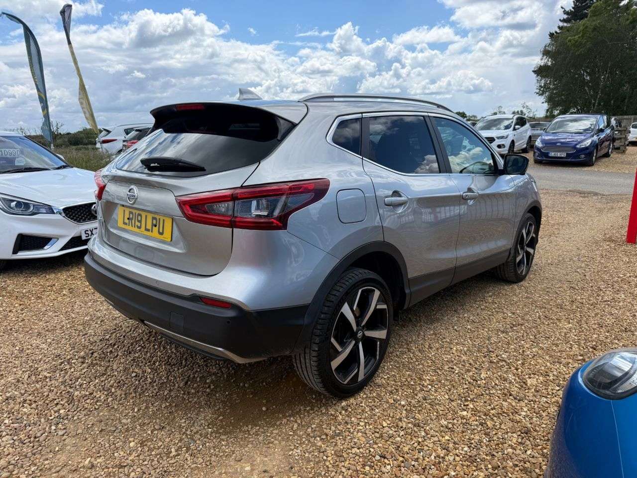 A 2019 NISSAN QASHQAI 1.3 DIG-T Tekna SUV 5dr Petrol Manual Euro 6 (s/s) (140 ps) A 2019 NISSAN QASHQAI 1.3 DIG-T Tekna SUV 5dr Petrol Manual Euro 6 (s/s) (140 ps)