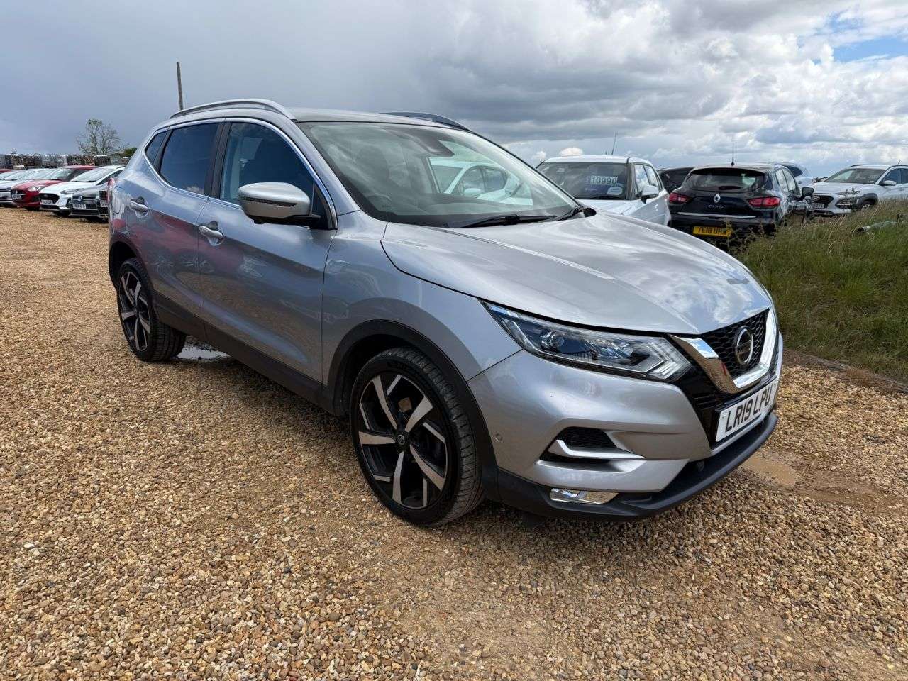 A 2019 NISSAN QASHQAI 1.3 DIG-T Tekna SUV 5dr Petrol Manual Euro 6 (s/s) (140 ps) A 2019 NISSAN QASHQAI 1.3 DIG-T Tekna SUV 5dr Petrol Manual Euro 6 (s/s) (140 ps)
