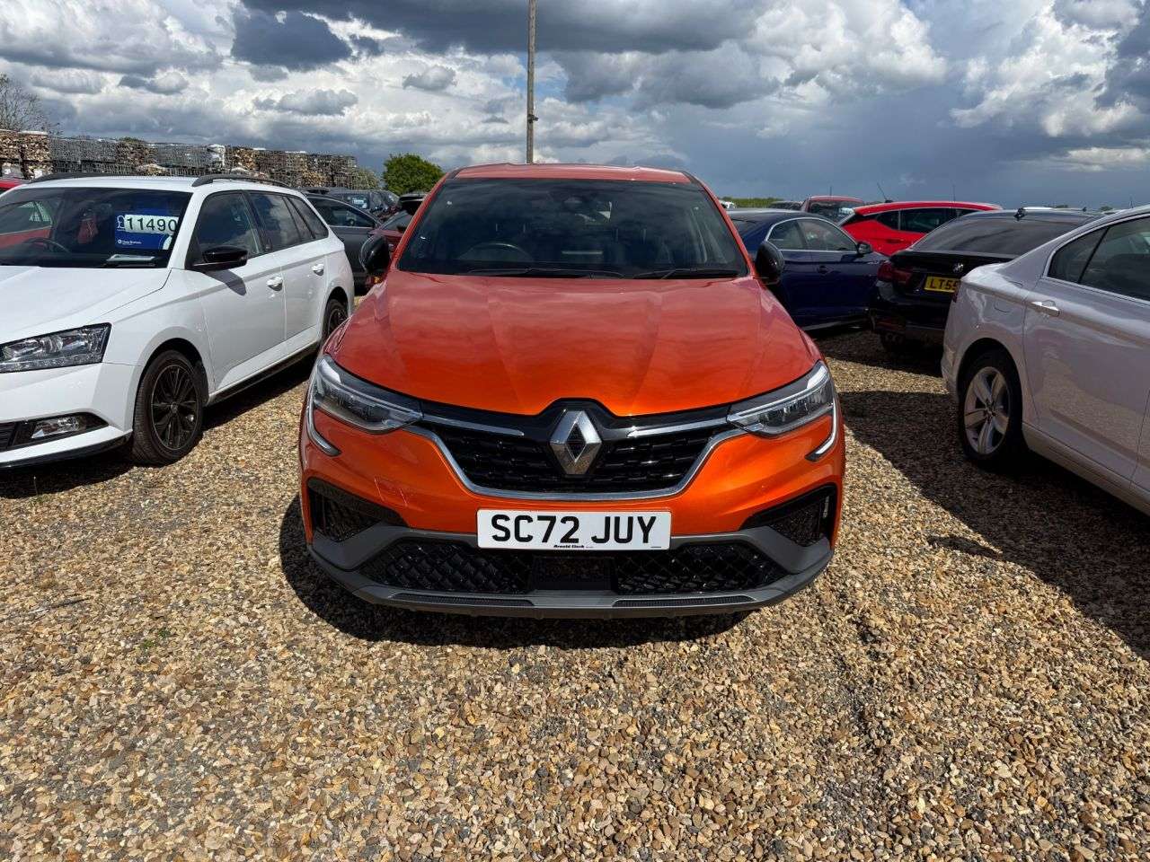 A 2023 RENAULT ARKANA 1.6 E-TECH r.s. line SUV 5dr Petrol Hybrid Auto 2WD Euro 6 (s/s) (145 bhp) A 2023 RENAULT ARKANA 1.6 E-TECH r.s. line SUV 5dr Petrol Hybrid Auto 2WD Euro 6 (s/s) (145 bhp)