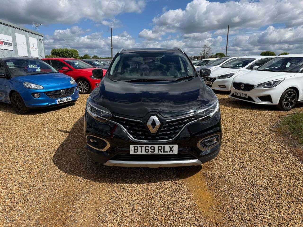A 2019 RENAULT KADJAR 1.3 TCe S Edition SUV 5dr Petrol Manual Euro 6 (s/s) (140 ps) A 2019 RENAULT KADJAR 1.3 TCe S Edition SUV 5dr Petrol Manual Euro 6 (s/s) (140 ps)