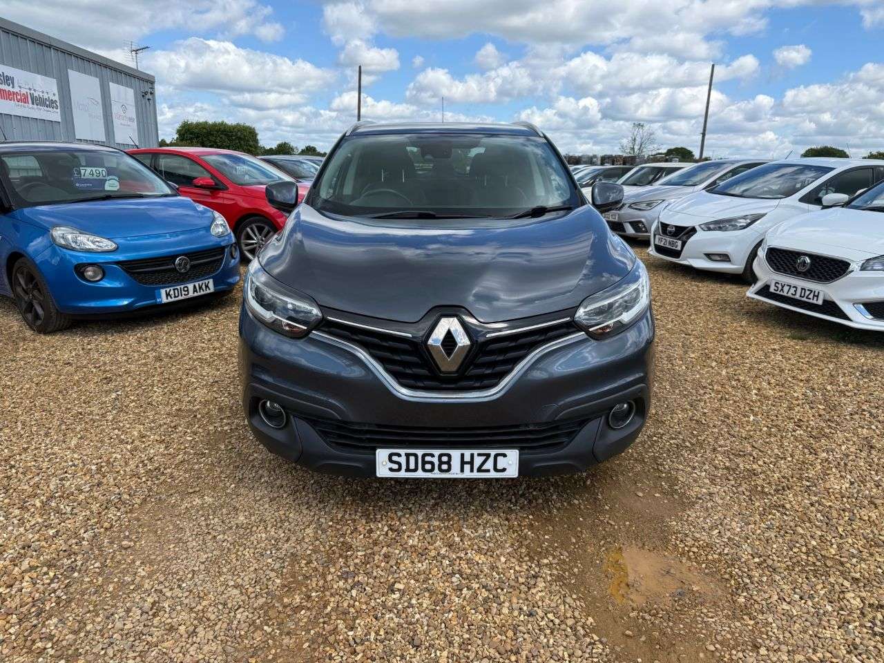 A 2018 RENAULT KADJAR 1.3 TCe Dynamique S Nav SUV 5dr Petrol Manual Euro 6 (s/s) (140 ps) A 2018 RENAULT KADJAR 1.3 TCe Dynamique S Nav SUV 5dr Petrol Manual Euro 6 (s/s) (140 ps)