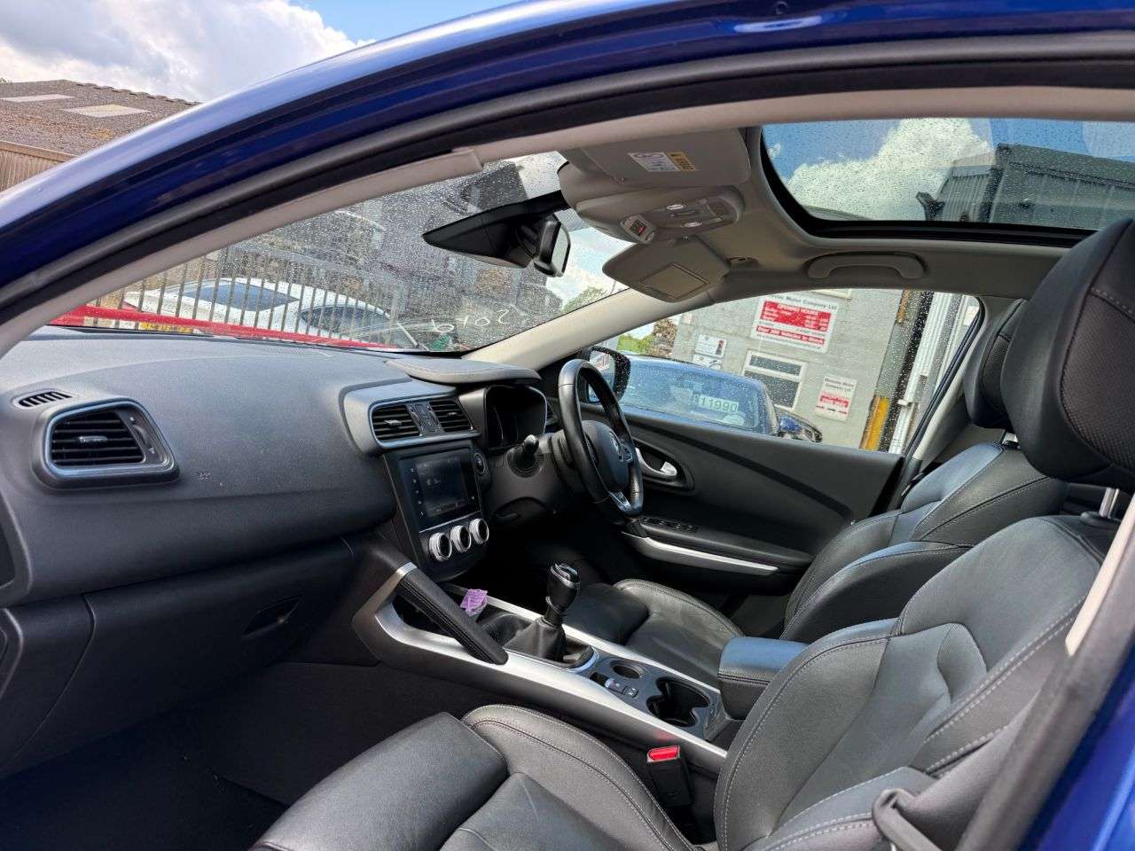 A 2019 RENAULT KADJAR 1.3 TCe GT Line SUV 5dr Petrol Manual Euro 6 (s/s) (140 ps) A 2019 RENAULT KADJAR 1.3 TCe GT Line SUV 5dr Petrol Manual Euro 6 (s/s) (140 ps)
