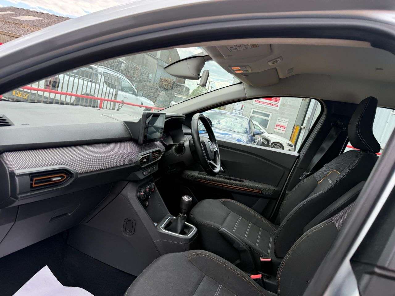 A 2021 DACIA SANDERO STEPWAY 1.0 TCe Comfort Hatchback 5dr Bi Fuel Manual Euro 6 (s/s) (100 ps) A 2021 DACIA SANDERO STEPWAY 1.0 TCe Comfort Hatchback 5dr Bi Fuel Manual Euro 6 (s/s) (100 ps)