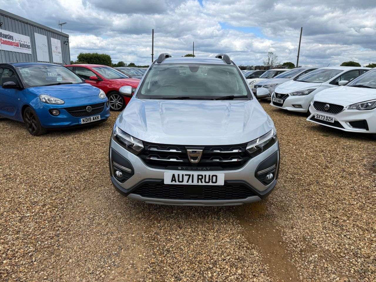 A 2021 DACIA SANDERO STEPWAY 1.0 TCe Comfort Hatchback 5dr Bi Fuel Manual Euro 6 (s/s) (100 ps) A 2021 DACIA SANDERO STEPWAY 1.0 TCe Comfort Hatchback 5dr Bi Fuel Manual Euro 6 (s/s) (100 ps)