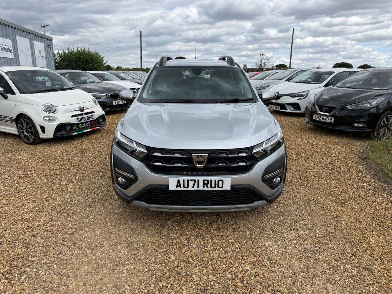 A 2021 DACIA SANDERO STEPWAY 1.0 TCe Comfort Hatchback 5dr Bi Fuel Manual Euro 6 (s/s) (100 ps) A 2021 DACIA SANDERO STEPWAY 1.0 TCe Comfort Hatchback 5dr Bi Fuel Manual Euro 6 (s/s) (100 ps)